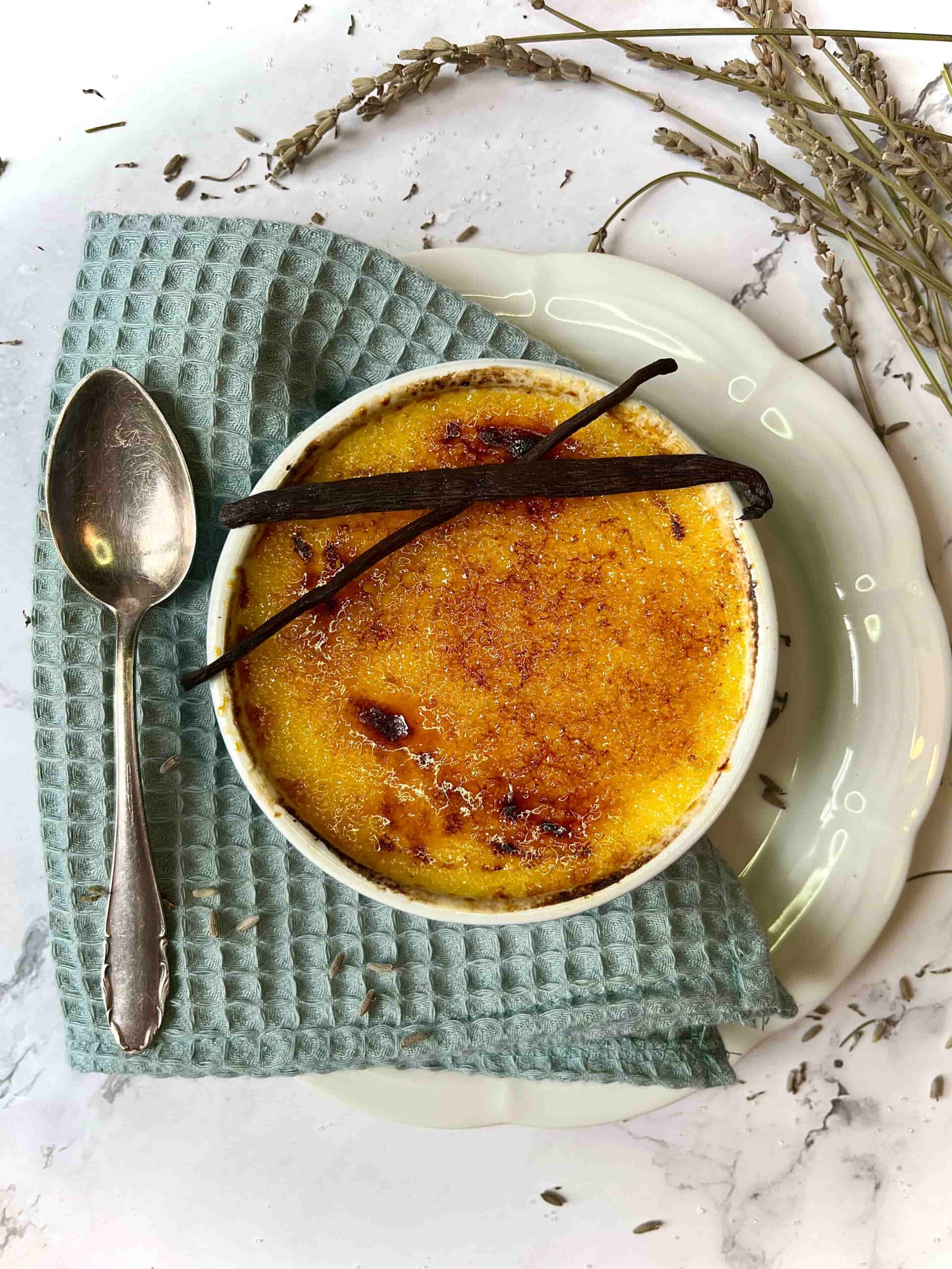 A beginners authentic French Crème Brulée recipe with only 4 ingredients. Here’s your classic creamy dessert that is simple, homemade and irresistible.