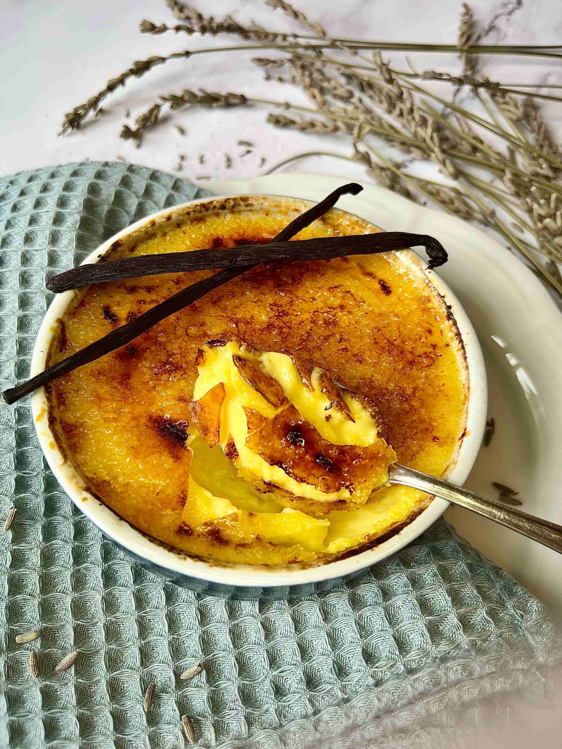 A beginners authentic French Crème Brulée recipe with only 4 ingredients. Here’s your classic creamy dessert that is simple, homemade and irresistible.